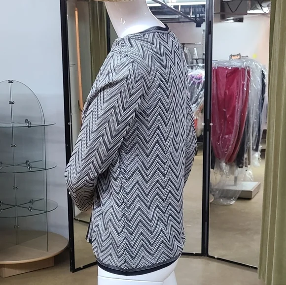 2PC Escada Ensemble - Picture 9 of 14